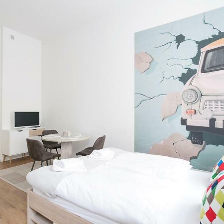 Studio Apartment For 3 Берлин Екстериор снимка