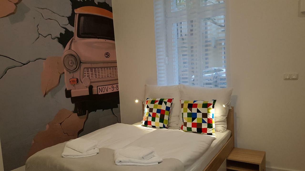 Studio Apartment For 3 Берлин Екстериор снимка