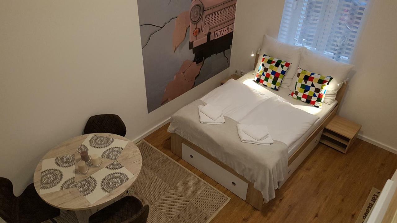 Studio Apartment For 3 Берлин Екстериор снимка